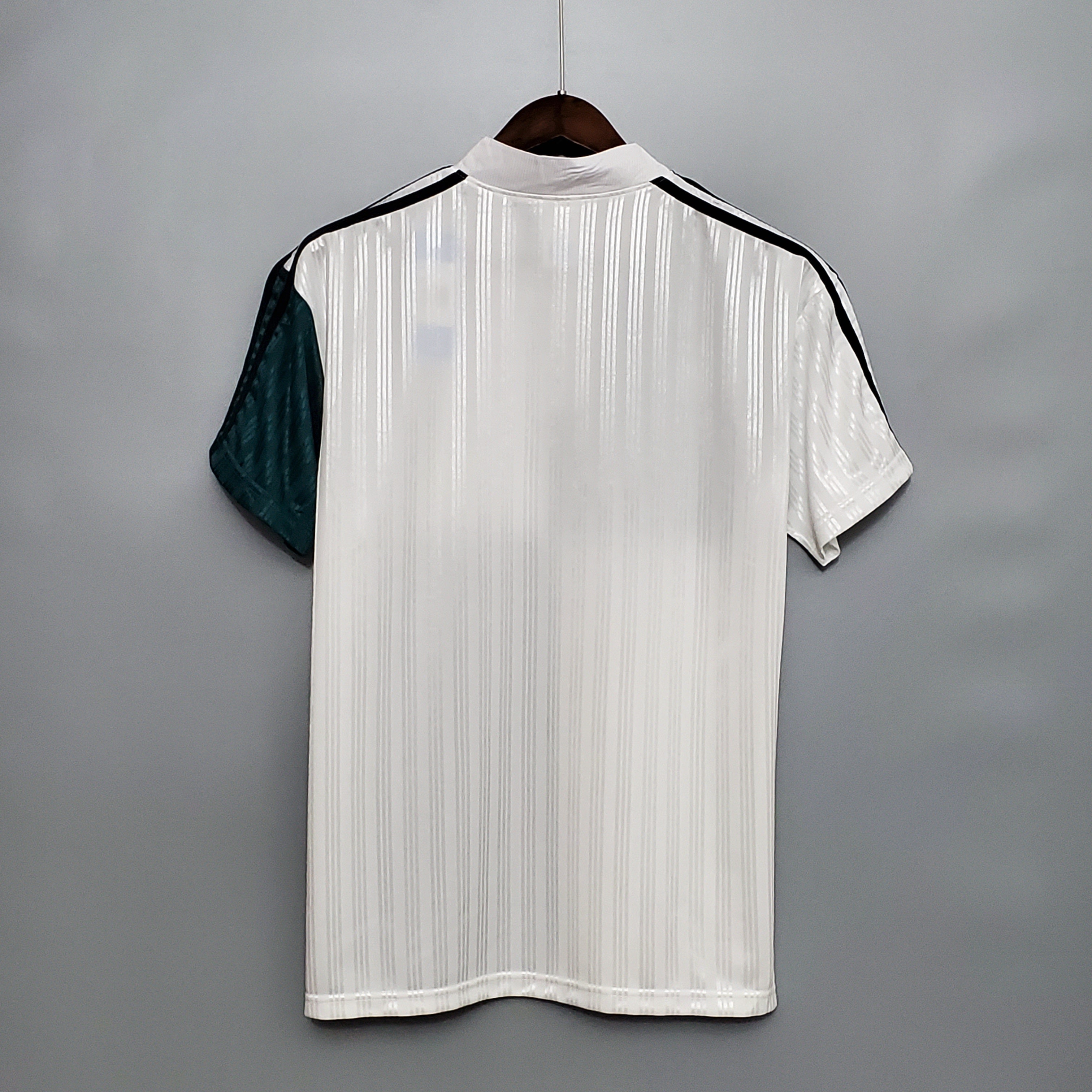 Liverpool 95/96 Away Jersey